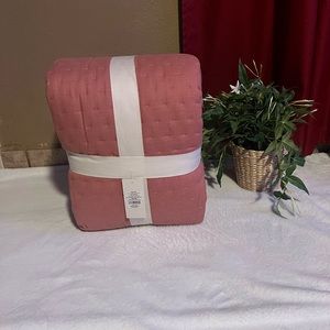 King Quilt Casaluna Cashmere Blend